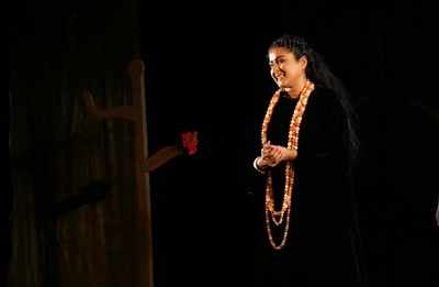 Notes on <em>Rangini</em> and other monologues by women