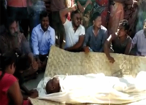 असम एनआरसीः विदेशी कहलाने का दंश नहीं झेल पा रहे लोग, अब तक 30 सुसाइड